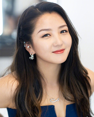 何潔