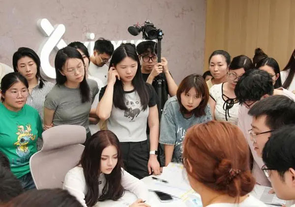直播帶貨女主播